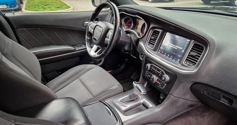 Dodge Charger cena 119900 przebieg: 117000, rok produkcji 2018 z Rzeszów małe 121